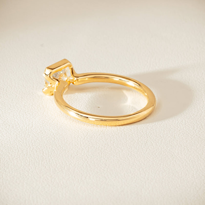 18ct Yellow Gold 1.00ct Radiant-Cut Diamond Elle Ring - Ring - Walker & Hall