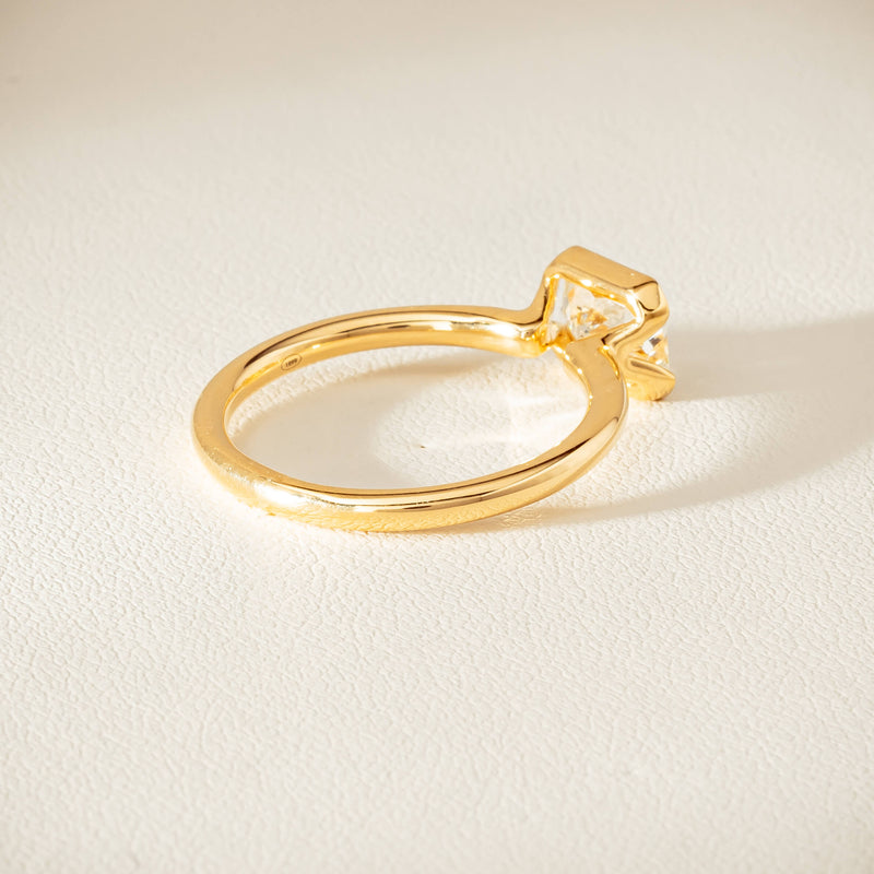 18ct Yellow Gold 1.00ct Radiant-Cut Diamond Elle Ring - Ring - Walker & Hall