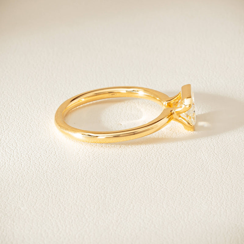 18ct Yellow Gold 1.00ct Radiant-Cut Diamond Elle Ring - Ring - Walker & Hall