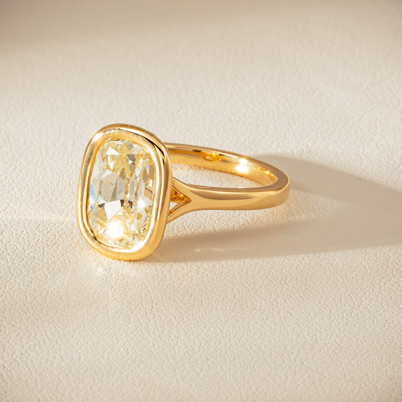 18ct Yellow Gold 3.65ct Antique-Style Cushion Diamond Ring - Ring - Walker & Hall