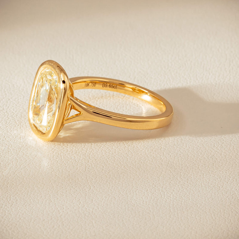 18ct Yellow Gold 3.65ct Antique-Style Cushion Diamond Ring - Ring - Walker & Hall