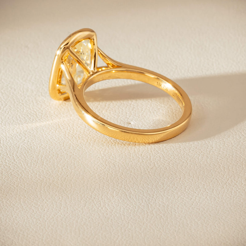 18ct Yellow Gold 3.65ct Antique-Style Cushion Diamond Ring - Ring - Walker & Hall