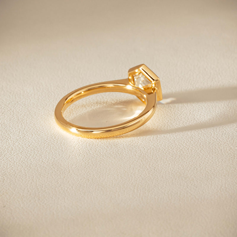18ct Yellow Gold 1.05ct Hexagonal Diamond Natalia Ring