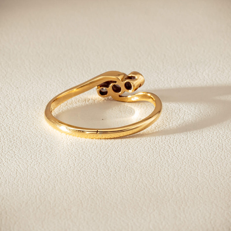 Vintage 18ct Yellow Gold .15ct Old-Cut Diamond Twist Ring