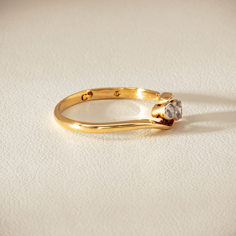 Vintage 18ct Yellow Gold .15ct Old-Cut Diamond Twist Ring