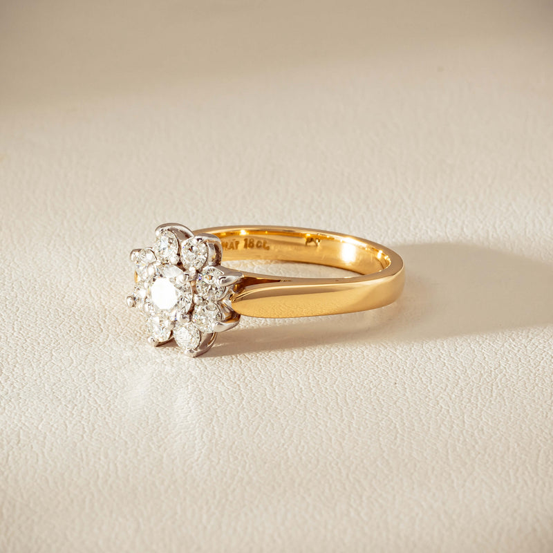 Deja Vu 18ct Yellow Gold 1.00ct Diamond Cluster Ring