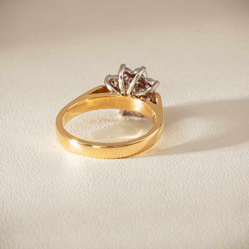 Deja Vu 18ct Yellow Gold 1.00ct Diamond Cluster Ring