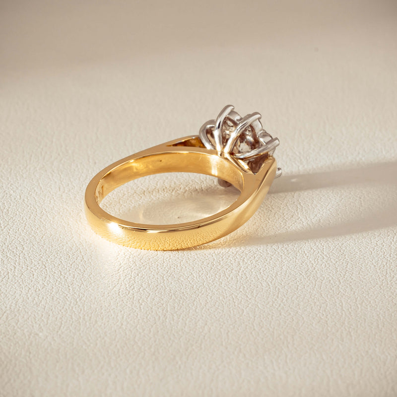 Deja Vu 18ct Yellow Gold 1.00ct Diamond Cluster Ring