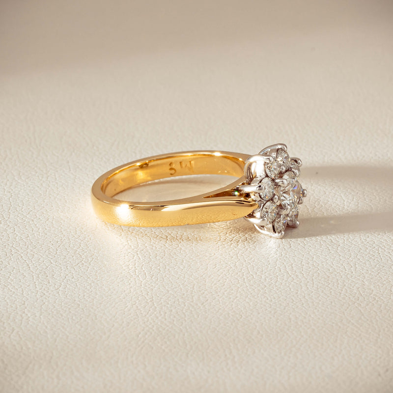 Deja Vu 18ct Yellow Gold 1.00ct Diamond Cluster Ring