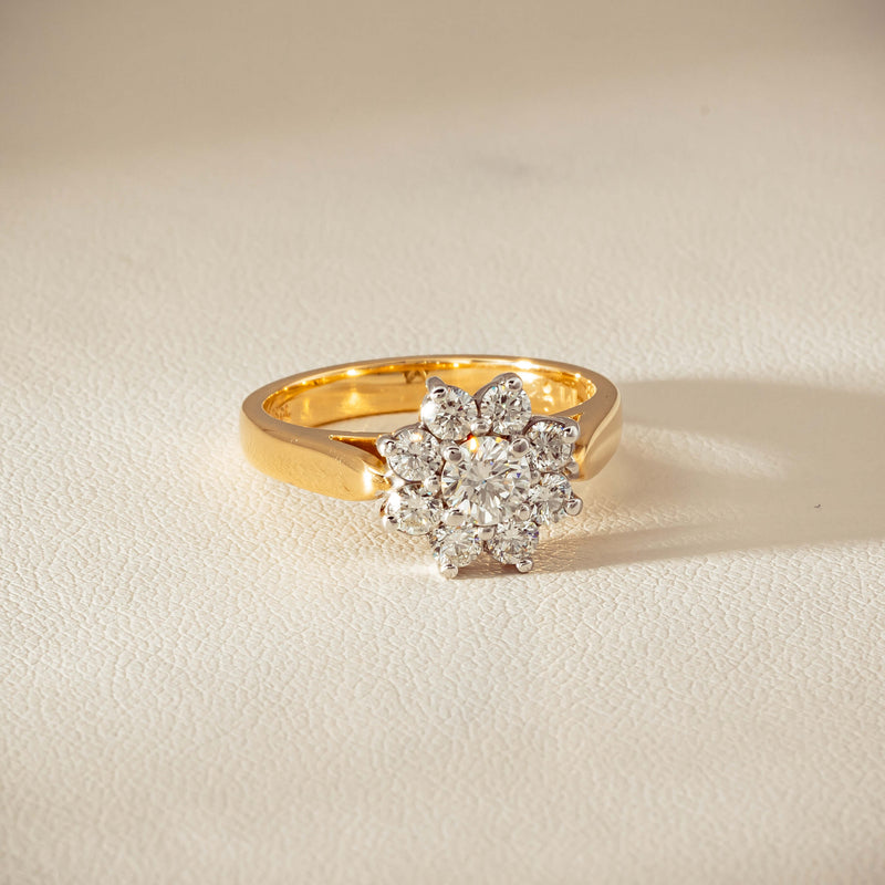 Deja Vu 18ct Yellow Gold 1.00ct Diamond Cluster Ring