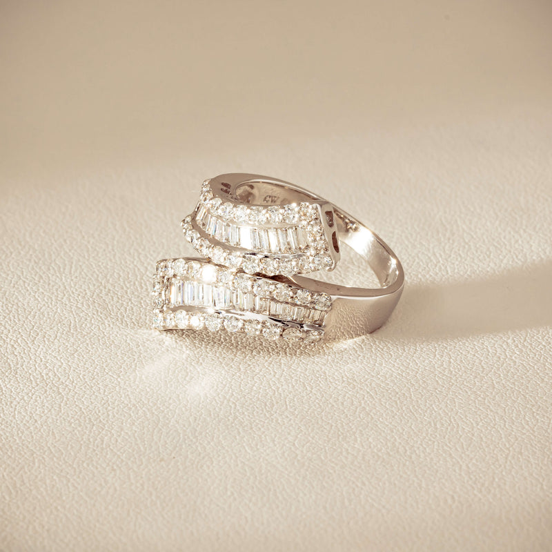 Deja Vu 18ct White Gold 1.80ct Diamond Crossover Ring