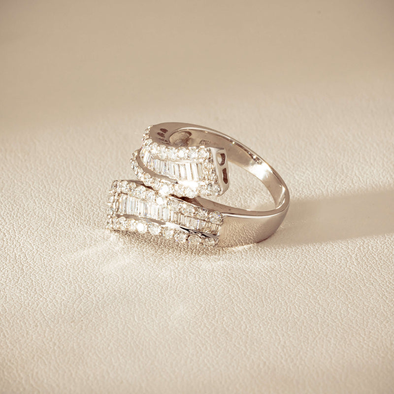 Deja Vu 18ct White Gold 1.80ct Diamond Crossover Ring