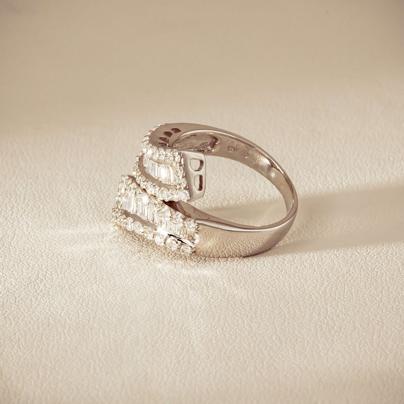 Deja Vu 18ct White Gold 1.80ct Diamond Crossover Ring