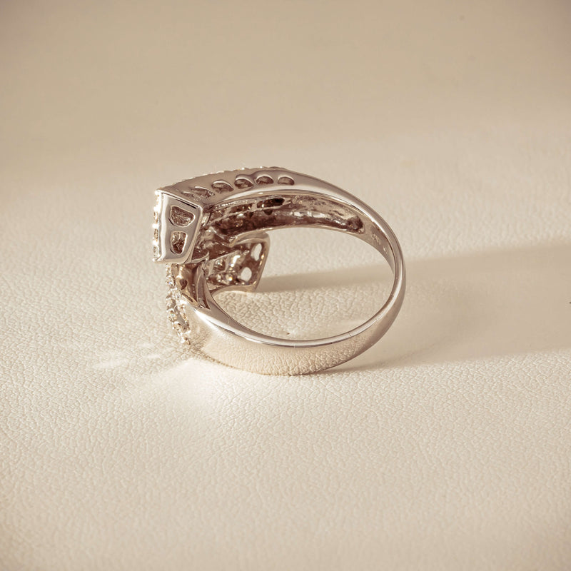 Deja Vu 18ct White Gold 1.80ct Diamond Crossover Ring