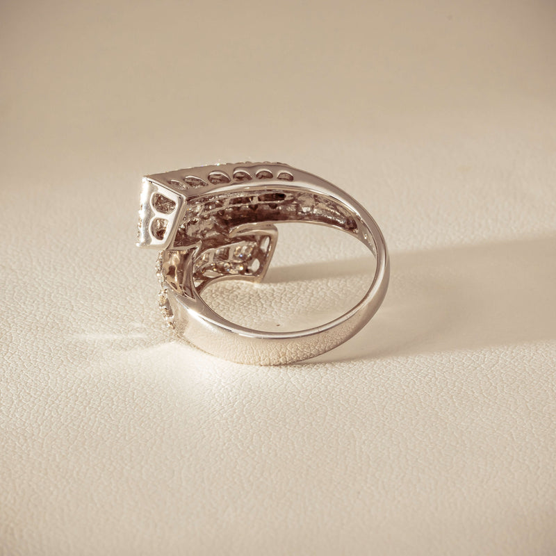 Deja Vu 18ct White Gold 1.80ct Diamond Crossover Ring