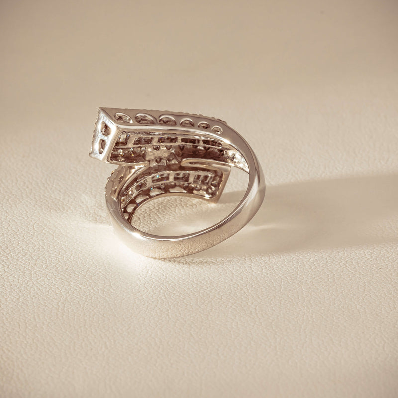 Deja Vu 18ct White Gold 1.80ct Diamond Crossover Ring