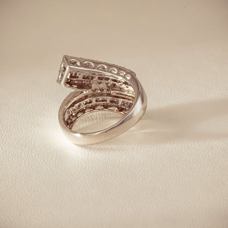 Deja Vu 18ct White Gold 1.80ct Diamond Crossover Ring