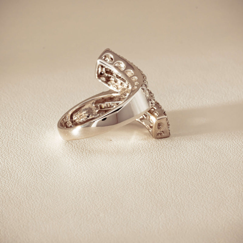 Deja Vu 18ct White Gold 1.80ct Diamond Crossover Ring