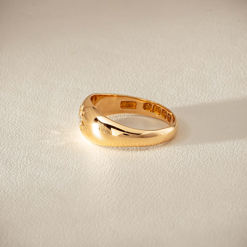 Vintage 18ct Yellow Gold .10ct Old-Cut Diamond Gypsy Ring