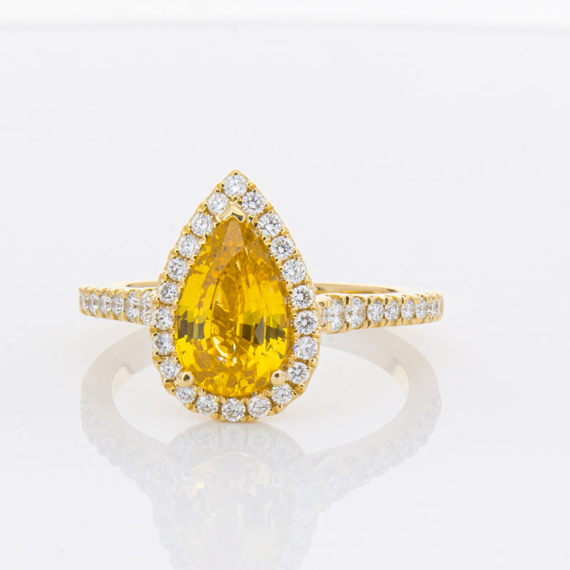 18ct Yellow Gold 4.71ct Golden Sapphire & Diamond Sierra Ring-Ring-Walker & Hall