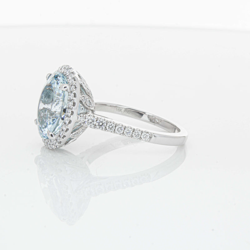 18ct White Gold 5.30ct Aquamarine & Diamond Sierra Ring-Ring-Walker & Hall
