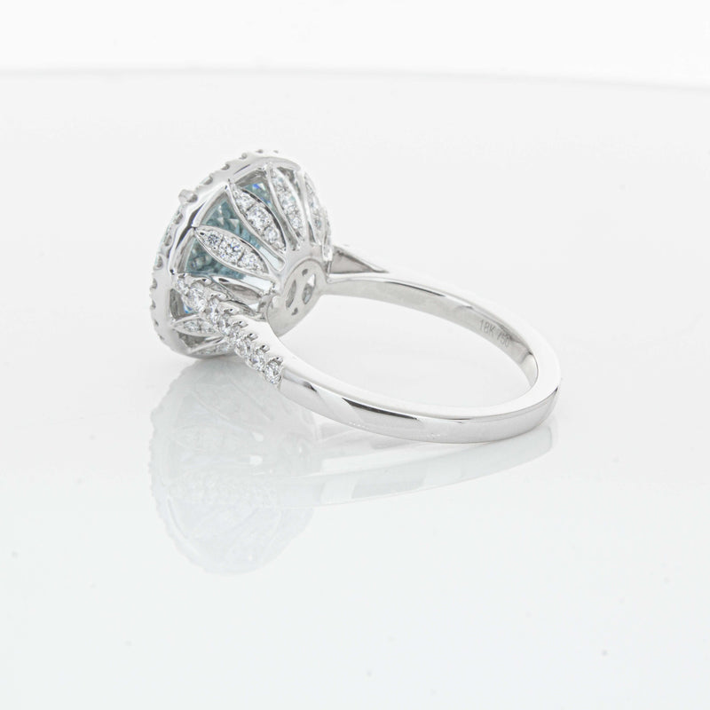 18ct White Gold 5.30ct Aquamarine & Diamond Sierra Ring-Ring-Walker & Hall
