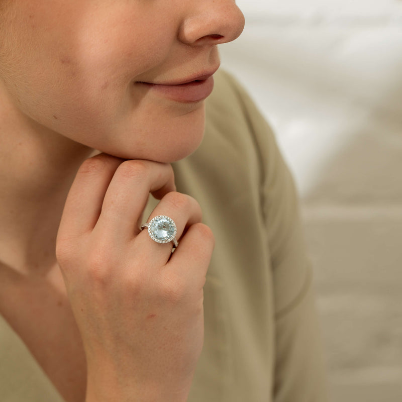 18ct White Gold 5.30ct Aquamarine & Diamond Sierra Ring-Ring-Walker & Hall