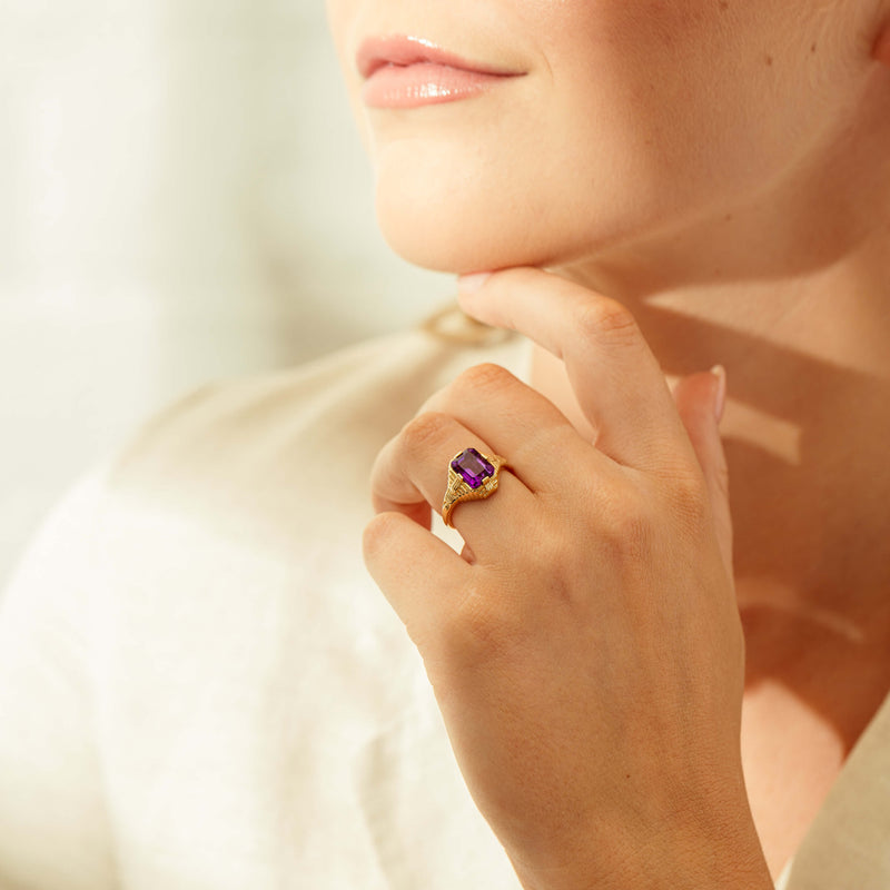 14ct Yellow Gold 2.40ct Amethyst Nile Ring-Ring-Walker & Hall