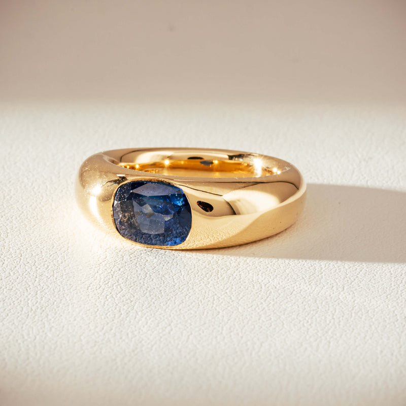 Vintage 18ct Yellow Gold 2.00ct Sapphire Ring-Ring-Walker & Hall