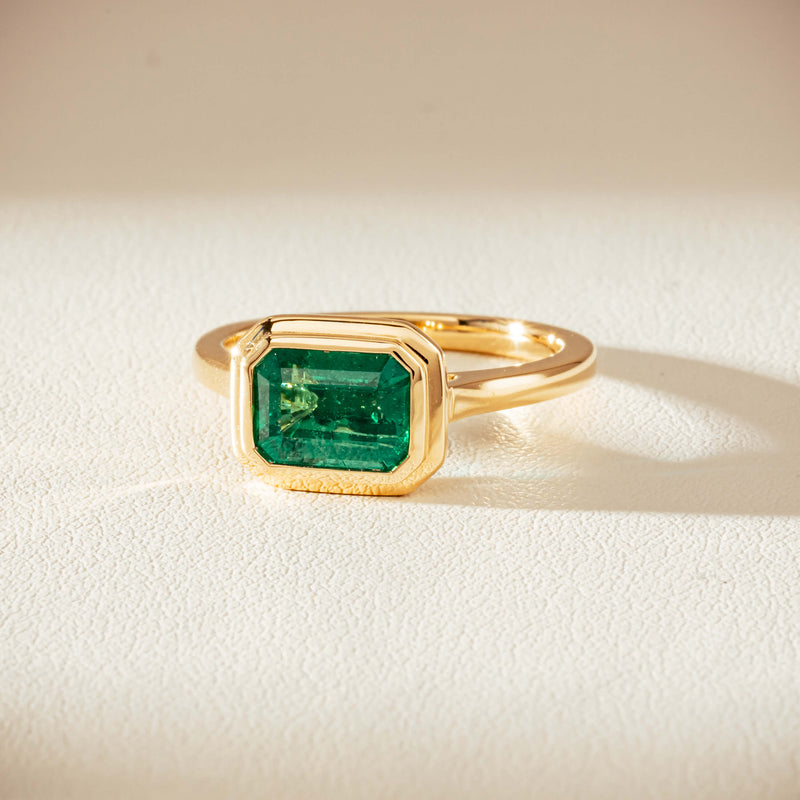 18ct Yellow Gold 1.89ct Emerald Windsor Ring-Ring-Walker & Hall