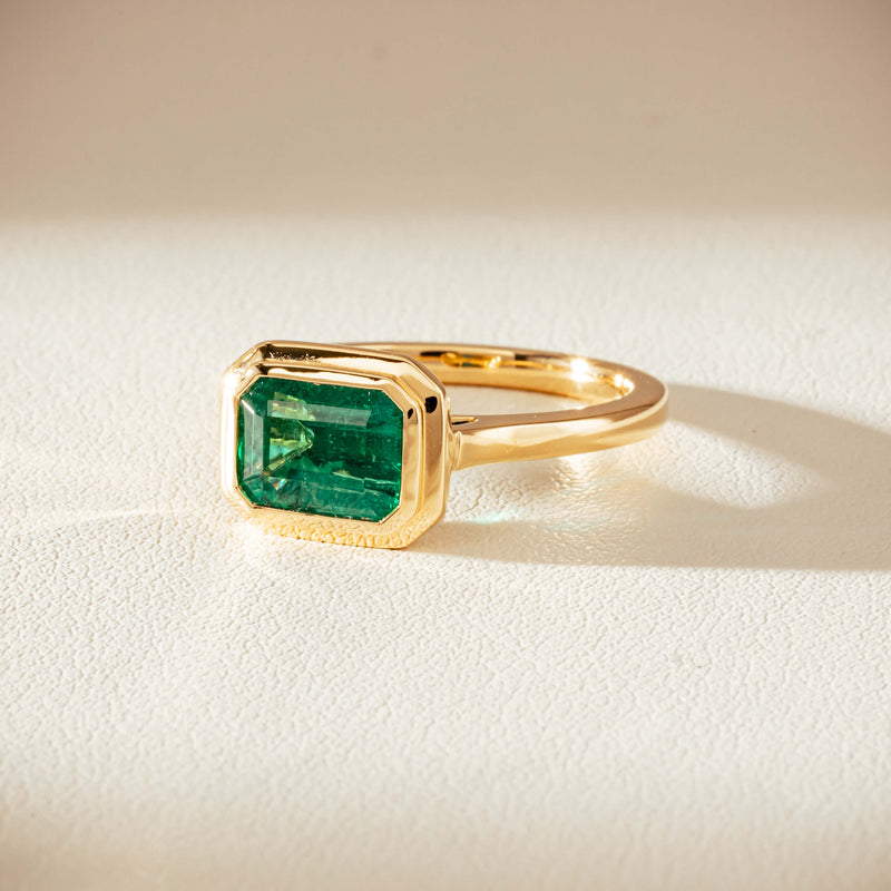 18ct Yellow Gold 1.89ct Emerald Windsor Ring-Ring-Walker & Hall