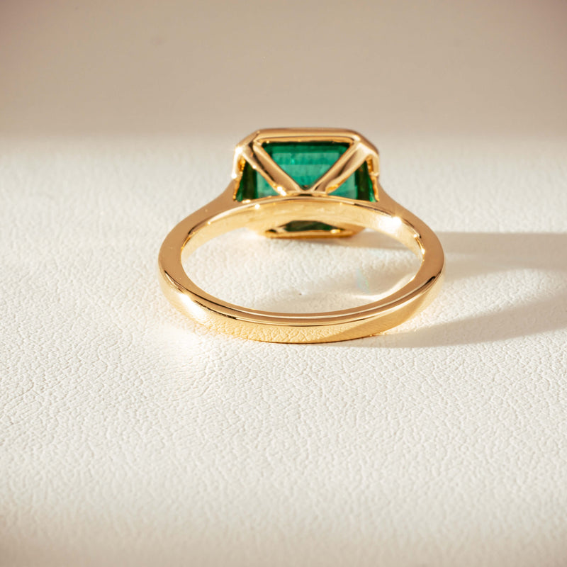 18ct Yellow Gold 1.89ct Emerald Windsor Ring-Ring-Walker & Hall