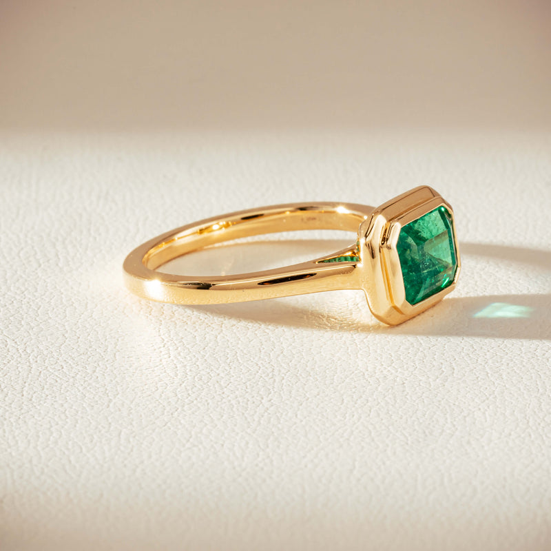 18ct Yellow Gold 1.89ct Emerald Windsor Ring-Ring-Walker & Hall