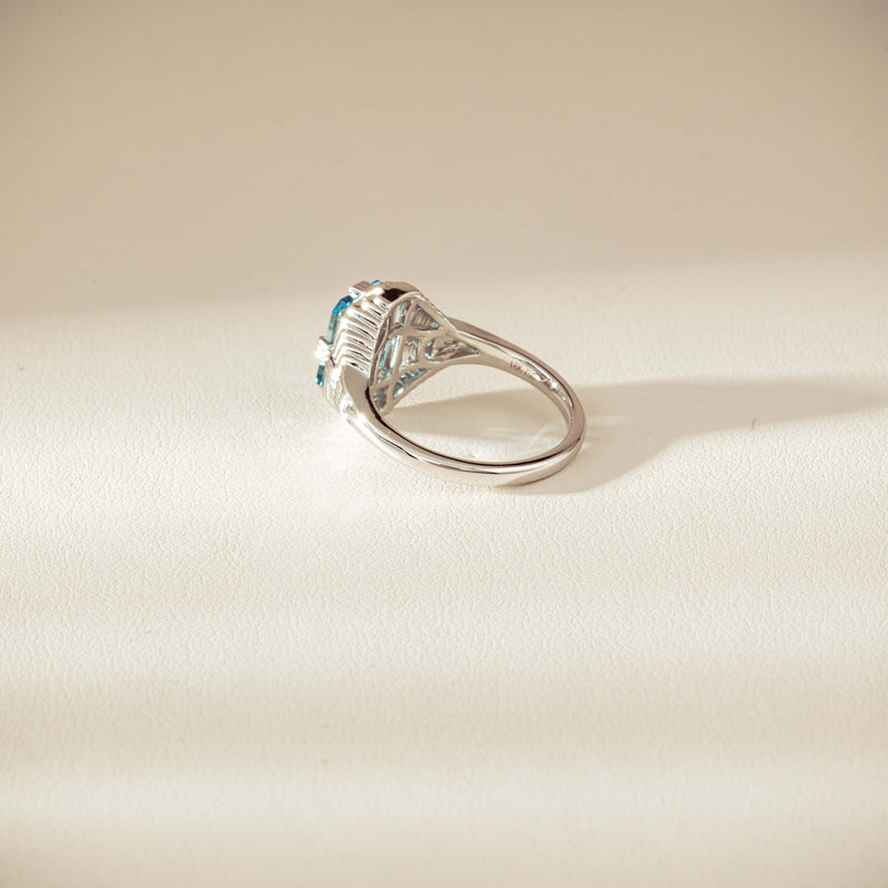 18ct White Gold 2.20ct Aquamarine Nile Ring - Ring - Walker & Hall