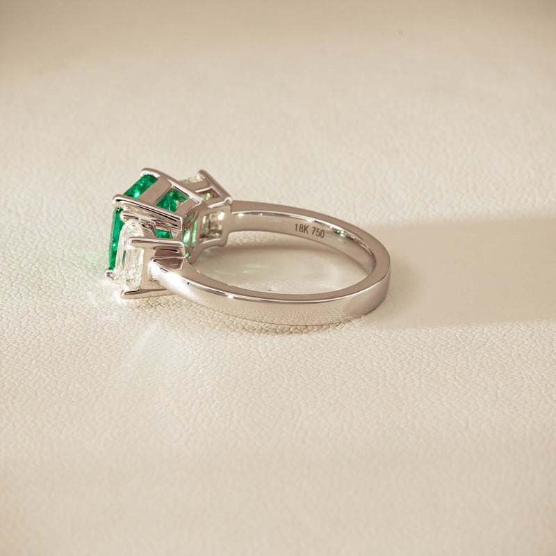 18ct White Gold 2.76ct Emerald & Diamond Odyssey Ring - Ring - Walker & Hall