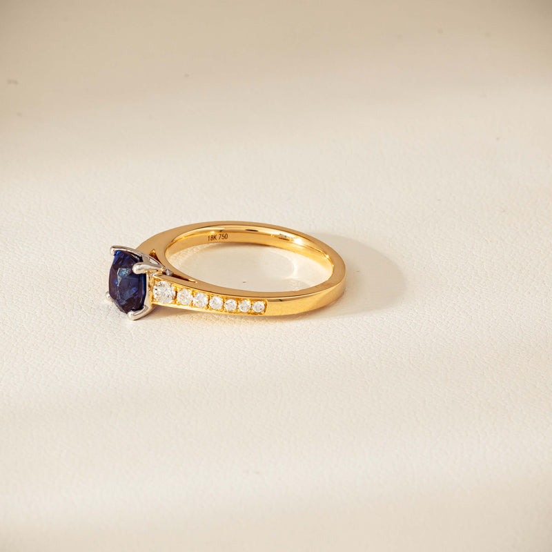 18ct Yellow Gold 1.55ct Sapphire & Diamond Vantage Ring - Ring - Walker & Hall