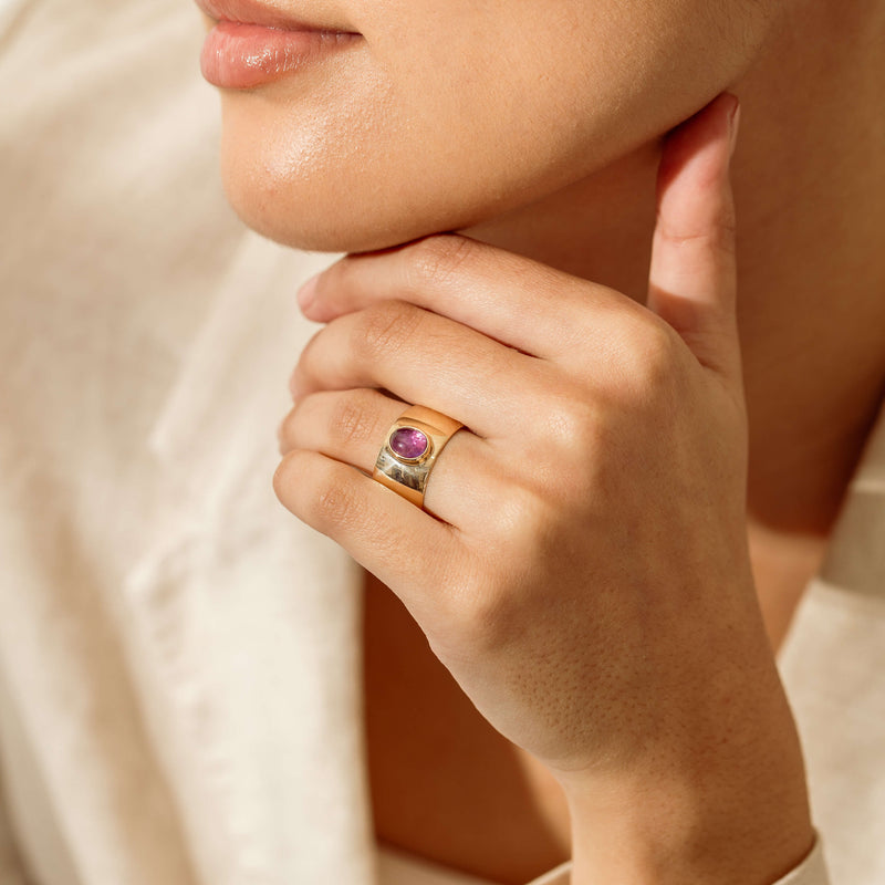 Deja Vu 10ct Yellow Gold Amethyst Wide-Band Ring