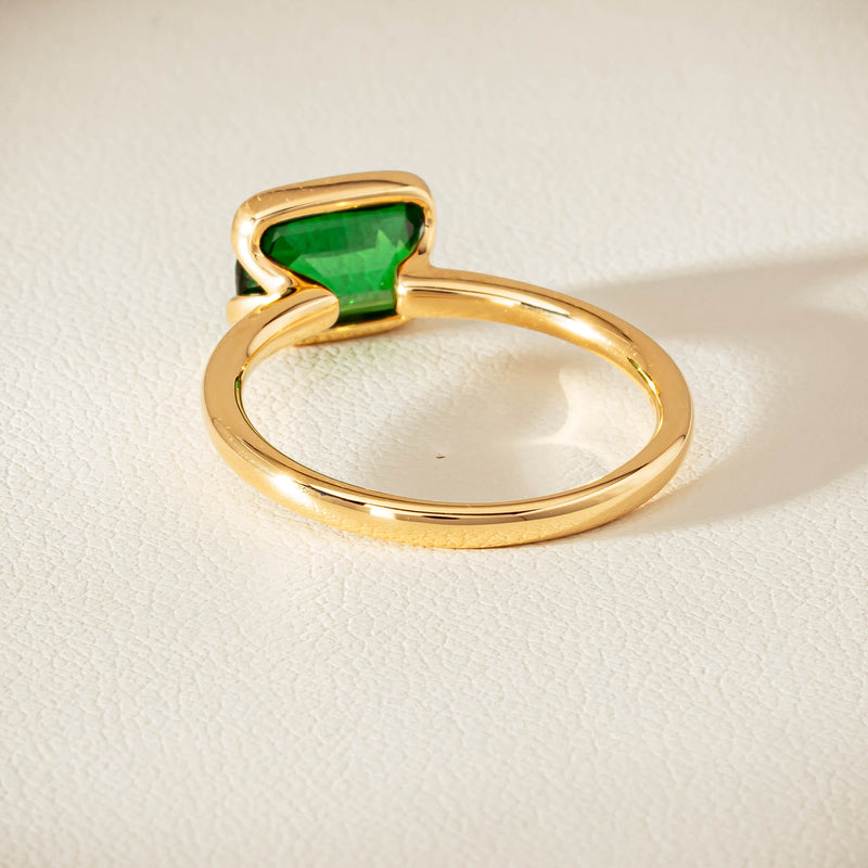 18ct Yellow Gold 2.05ct Tsavorite Elle Ring - Ring - Walker & Hall