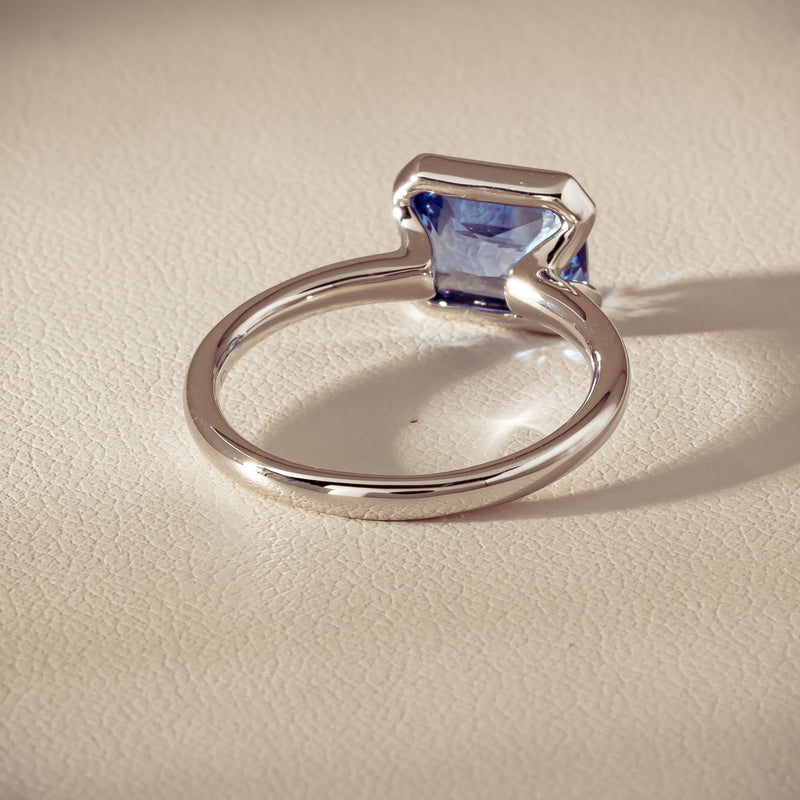 18ct White Gold 2.70ct Light Blue Sapphire Elle Ring - Ring - Walker & Hall