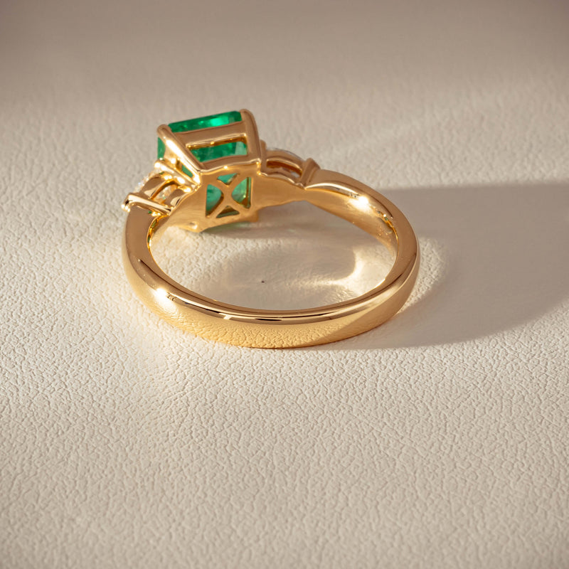18ct Yellow Gold 1.83ct Emerald & Diamond Ayla Ring - Ring - Walker & Hall