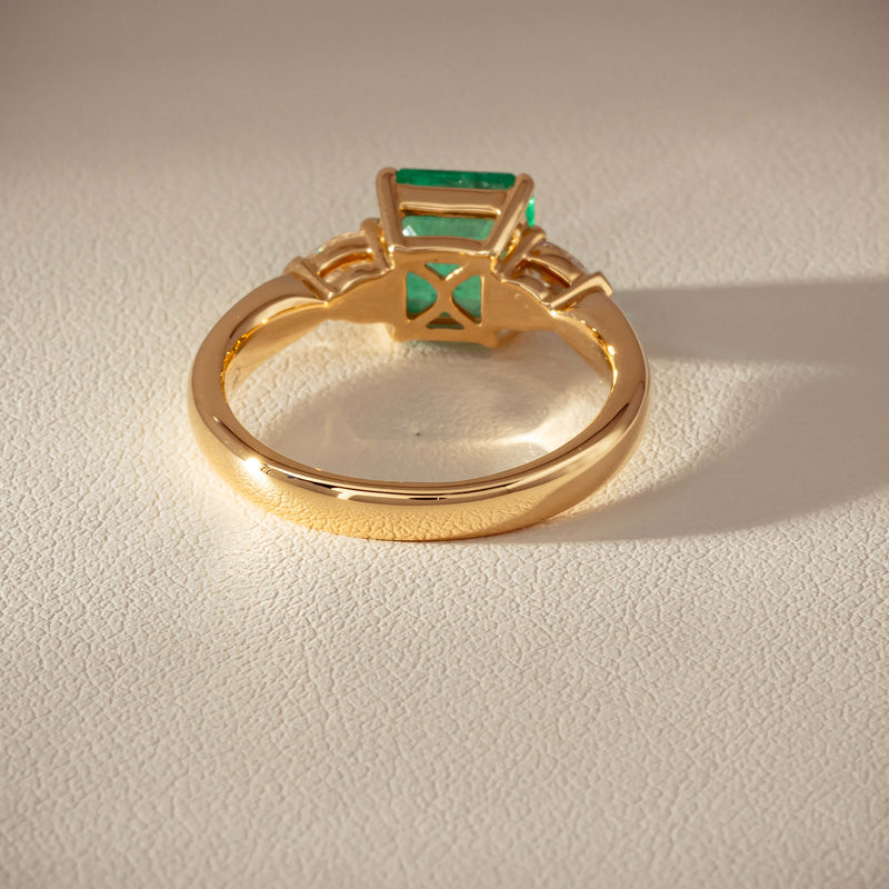 18ct Yellow Gold 1.83ct Emerald & Diamond Ayla Ring - Ring - Walker & Hall