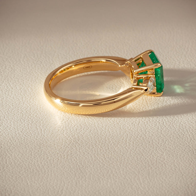 18ct Yellow Gold 1.83ct Emerald & Diamond Ayla Ring - Ring - Walker & Hall