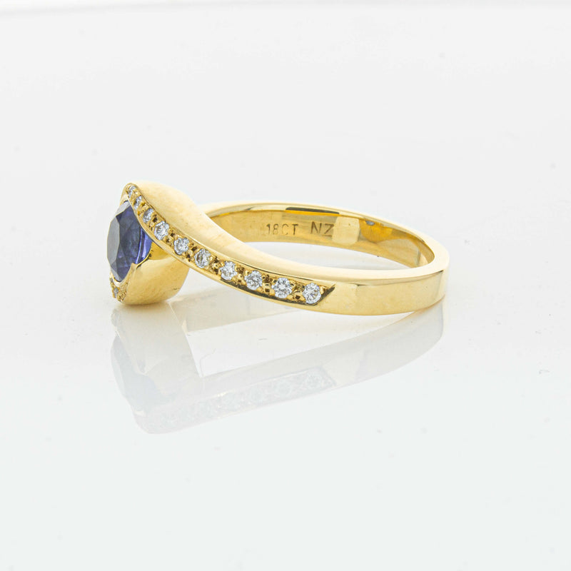 Deja Vu 18ct Yellow Gold 1.28ct Sapphire & Diamond Ring - Ring - Walker & Hall