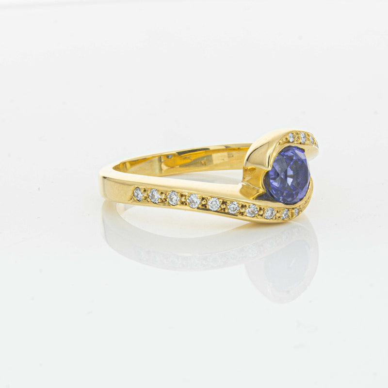 Deja Vu 18ct Yellow Gold 1.28ct Sapphire & Diamond Ring - Ring - Walker & Hall