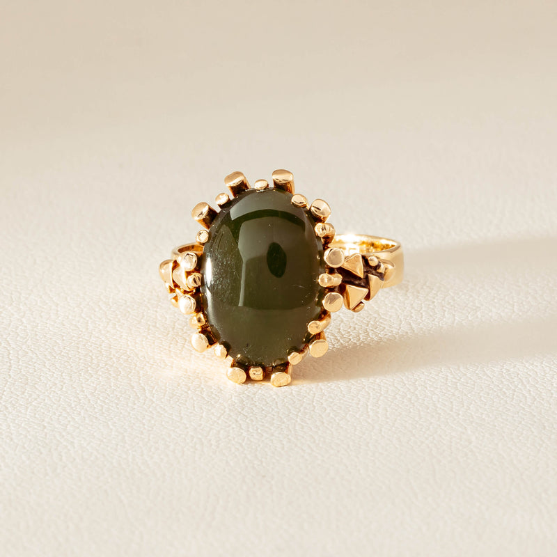 Vintage 9ct Yellow Gold Oval Greenstone Ring - Ring - Walker & Hall
