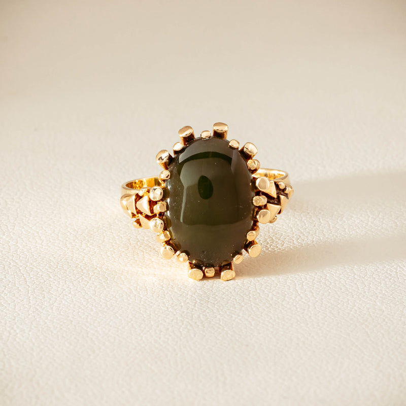 Vintage 9ct Yellow Gold Oval Greenstone Ring - Ring - Walker & Hall