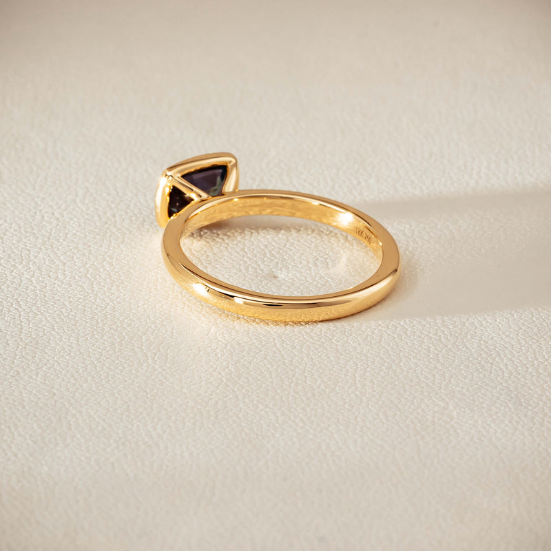 18ct Yellow Gold 1.23ct Teal Sapphire Rubover Set Ring - Ring - Walker & Hall
