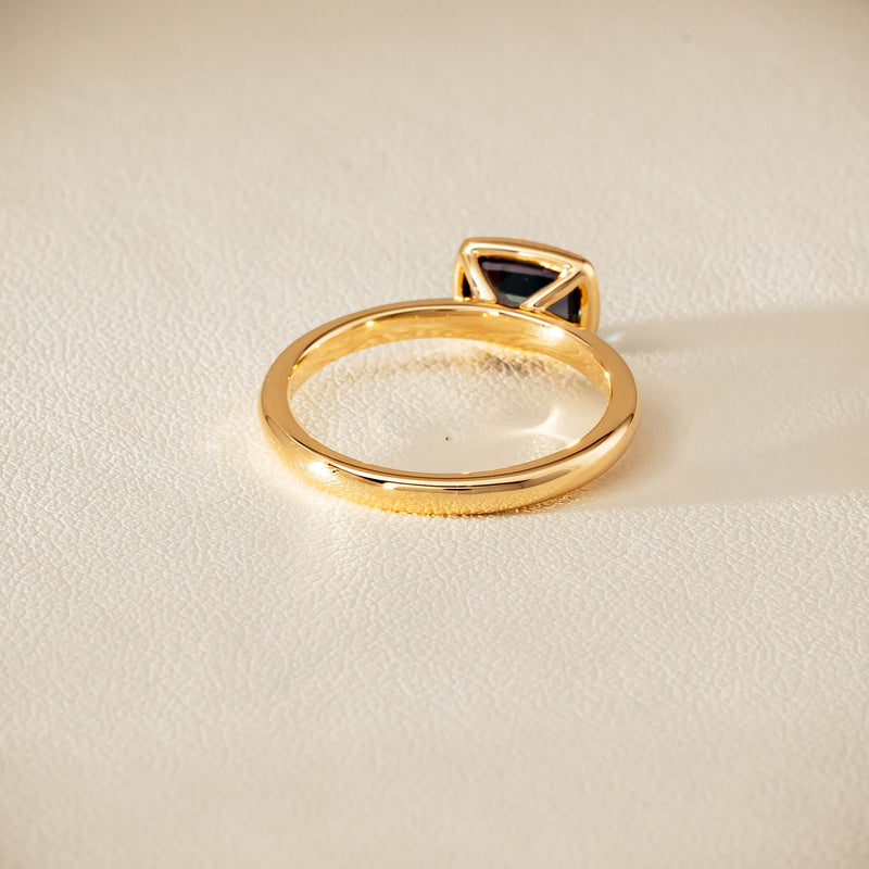 18ct Yellow Gold 1.23ct Teal Sapphire Rubover Set Ring - Ring - Walker & Hall