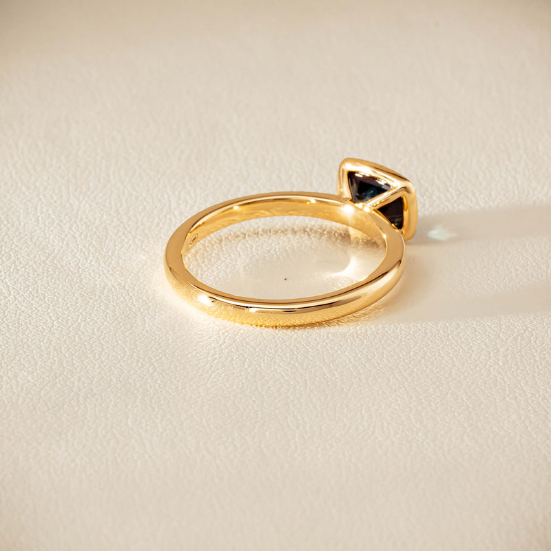 18ct Yellow Gold 1.23ct Teal Sapphire Rubover Set Ring - Ring - Walker & Hall