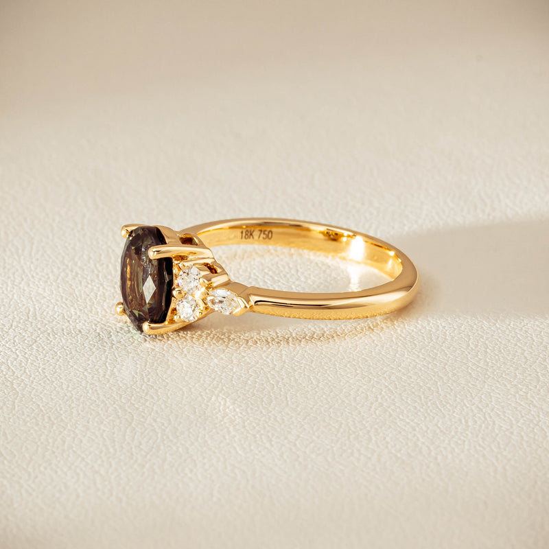 18ct Yellow Gold 2.20ct Green Sapphire & Diamond Oriana Ring